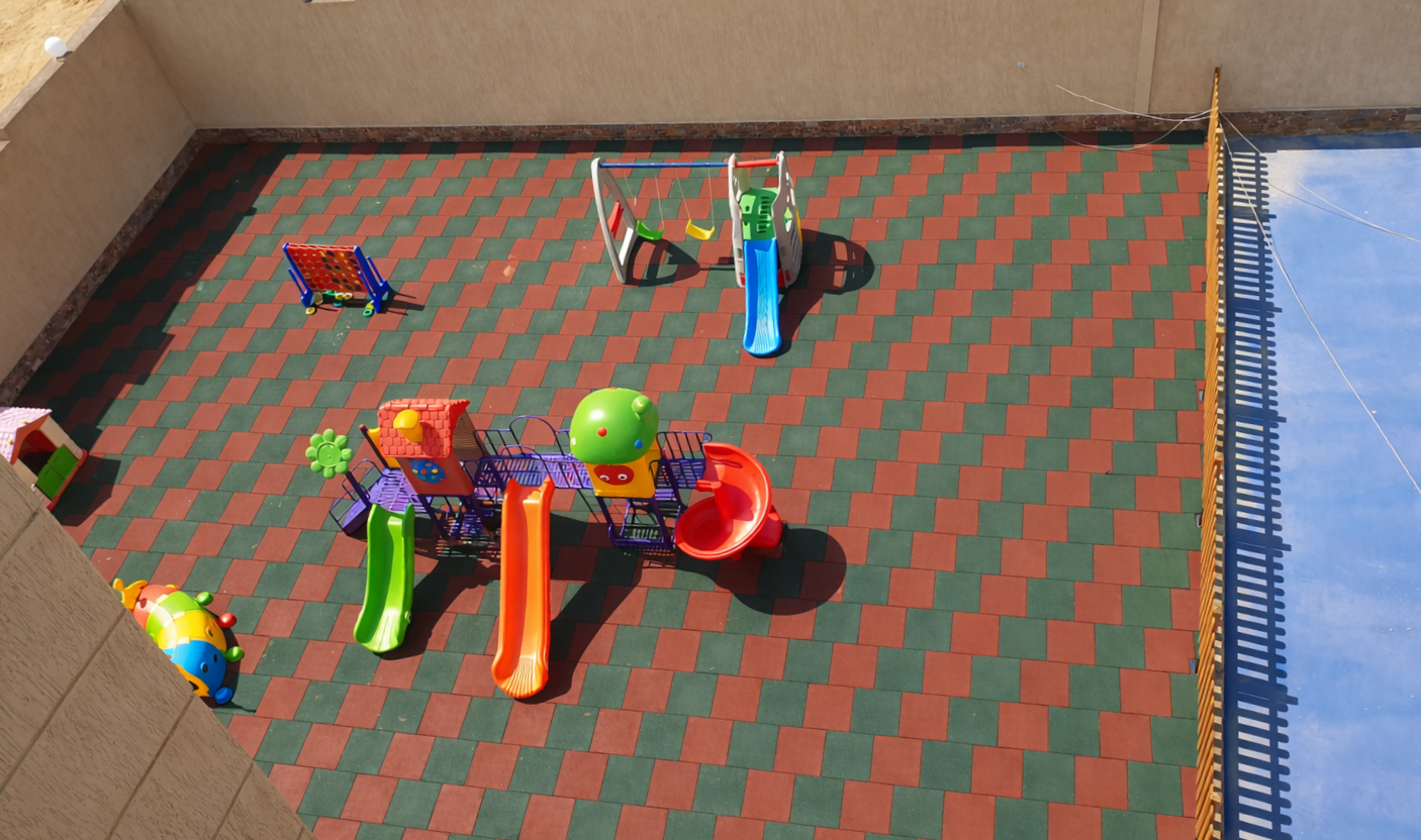 تجهيز ملاعب بادل بأفضل الخامات